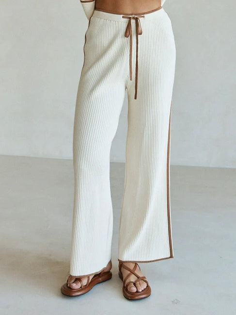 Pantalons larges en tricot à rayures crème